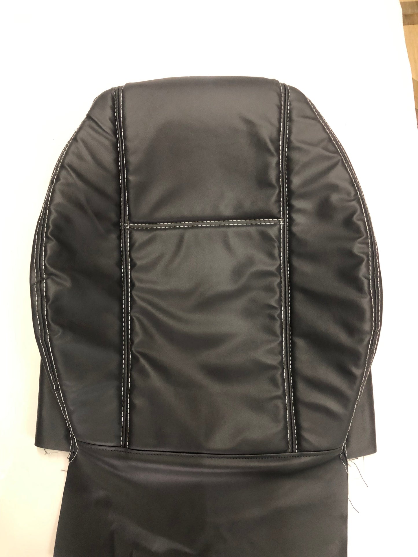 Seat cover set in original fitting for Suzuki Cultus 2000 to 2016.