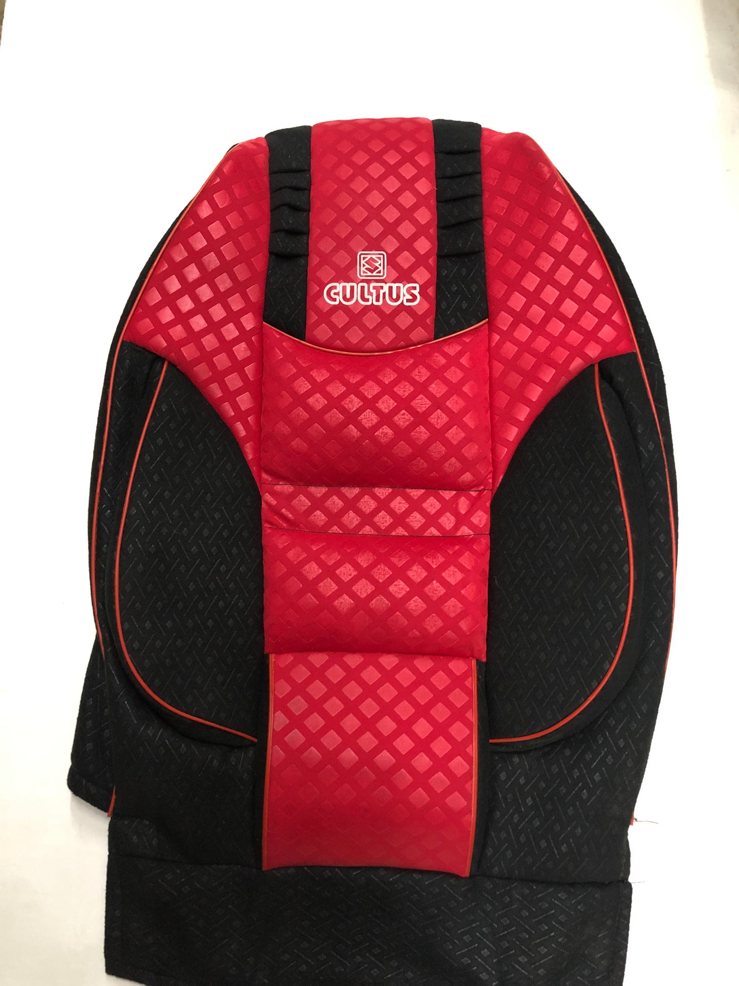 Suzkuzi Cultus seat cover sets.